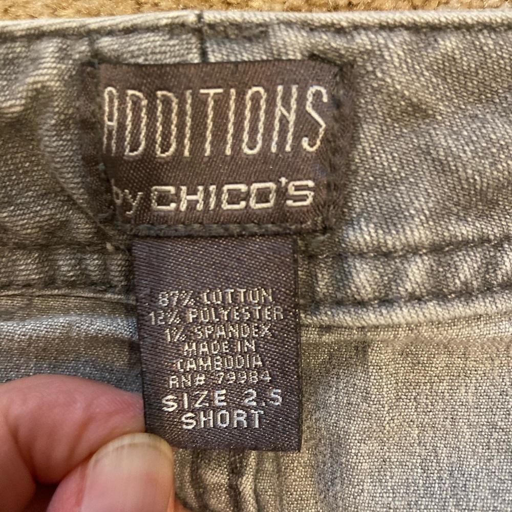 Chico’s Jeans - Picture 2 of 4